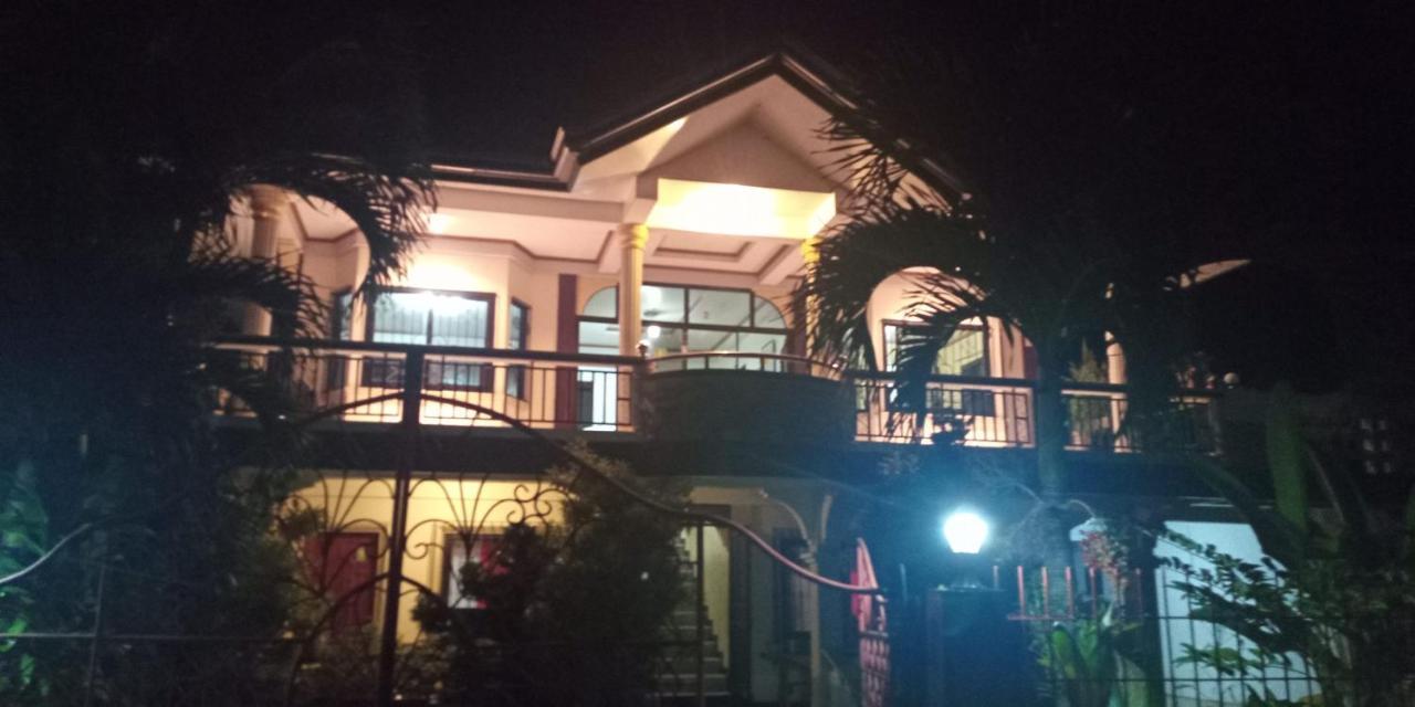 Riverside At Aninuan Accommodation And Food Puerto Galera Luaran gambar